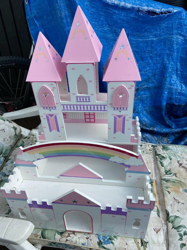 girls wooden castle
